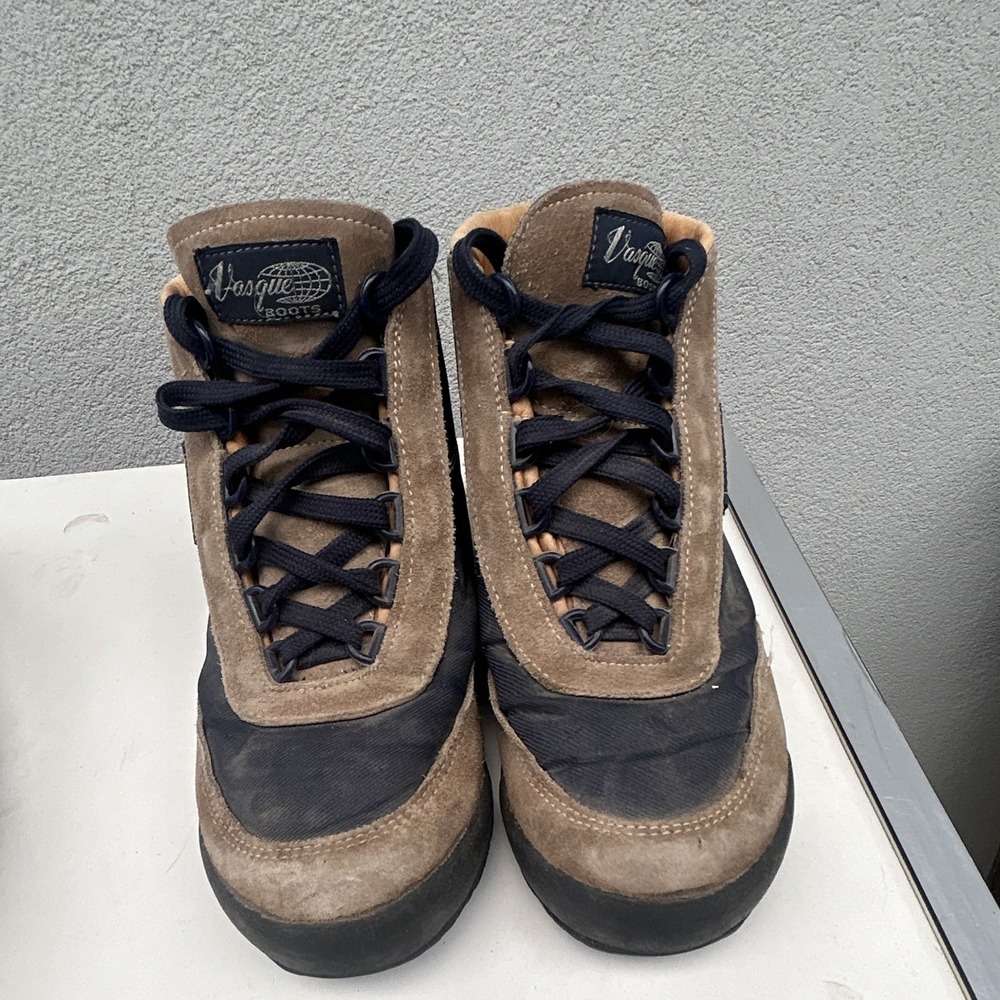 vintage Vasque Skywalk Gore-Tex hiking boots tan suede and navy blue 7.5